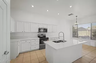 530 S Bahama Dr, Gilbert, AZ 85296 - Photo 13