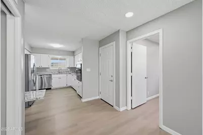 1221 E Elm Street, Phoenix, AZ 85014 - Photo 13