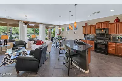 12962 W Yellow Bird Lane, Peoria, AZ 85383 - Photo 5
