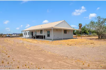 471 S Cardoza Drive, Morristown, AZ 85342 - Photo 17