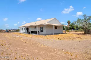 471 S Cardoza Dr, Morristown, AZ 85342 - Photo 17