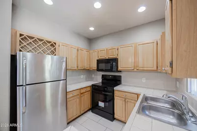 2929 W Yorkshire Drive #1110, Phoenix, AZ 85027 - Photo 9