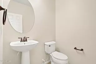 1823 W Fetlock Trail, Phoenix, AZ 85085 - Photo 21