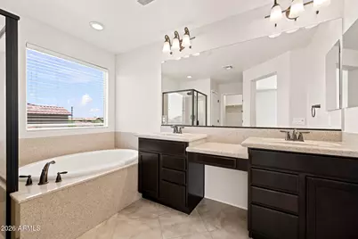 1823 W Fetlock Trail, Phoenix, AZ 85085 - Photo 13