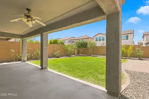 1823 W Fetlock Trail, Phoenix, AZ 85085 - Photo 23