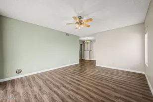11409 S Shoshoni Dr, Phoenix, AZ 85044 - Photo 5