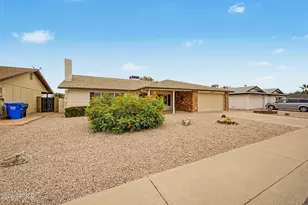 11409 S Shoshoni Dr, Phoenix, AZ 85044 - Photo 3