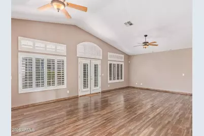 1302 E Captain Dreyfus Avenue, Phoenix, AZ 85022 - Photo 9