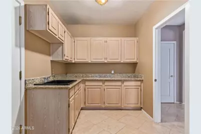 1302 E Captain Dreyfus Avenue, Phoenix, AZ 85022 - Photo 17