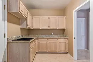1302 E Captain Dreyfus Ave, Phoenix, AZ 85022 - Photo 17