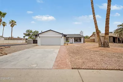 2577 E Sweetwater Avenue, Phoenix, AZ 85032 - Photo 1