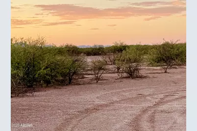 4325 & 4335 N Roble Circle #-, Eloy, AZ 85131 - Photo 5