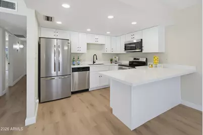 3033 N 39th Street #3, Phoenix, AZ 85018 - Photo 1
