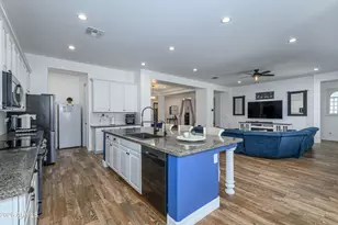 9456 W Via Del Sol, Peoria, AZ 85383 - Photo 13