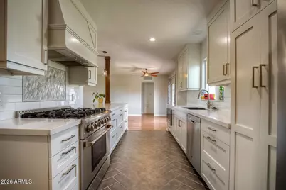 1526 W Windsor Avenue, Phoenix, AZ 85007 - Photo 15