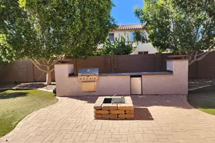 2736 E Sourwood Dr, Gilbert, AZ 85298 - Photo 19
