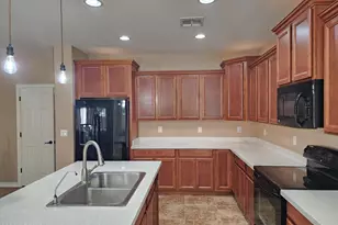 2736 E Sourwood Dr, Gilbert, AZ 85298 - Photo 7