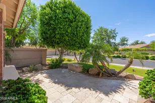 218 W Vinedo Ln, Tempe, AZ 85284 - Photo 9