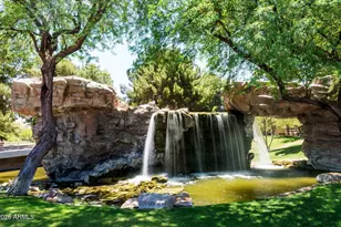 218 W Vinedo Ln, Tempe, AZ 85284 - Photo 9