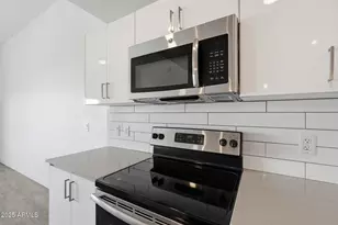 1130 N 2nd St, Phoenix, AZ 85004 - Photo 13