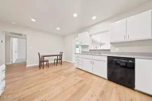 137 E Vista Del Cerro Dr, Tempe, AZ 85281 - Photo 13