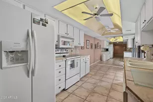 12212 N Paradise Vlg Pkwy S, Phoenix, AZ 85032 - Photo 9