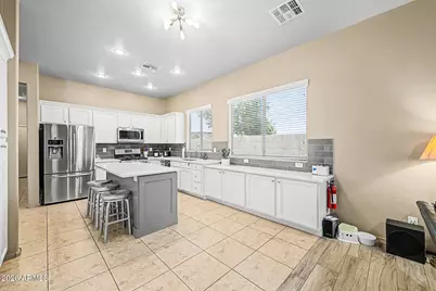 11017 W Washington Street, Avondale, AZ 85323 - Photo 9