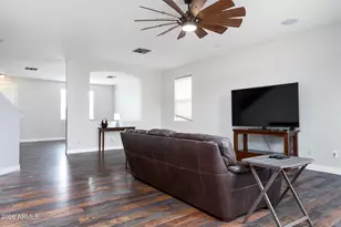 12217 W Daley Ln, Sun City, AZ 85373 - Photo 11