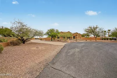19516 W Corto Lane, Buckeye, AZ 85326 - Photo 5