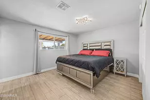 3639 W Lawrence Ln, Phoenix, AZ 85051 - Photo 15