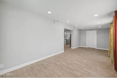 3639 W Lawrence Lane, Phoenix, AZ 85051 - Photo 13