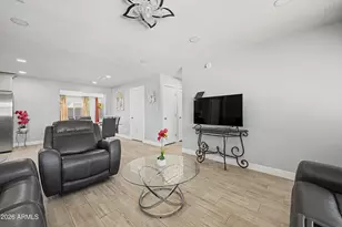 3639 W Lawrence Ln, Phoenix, AZ 85051 - Photo 7
