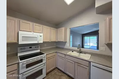 9148 W Canyon Drive, Peoria, AZ 85382 - Photo 7