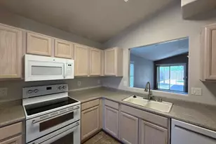 9148 W Canyon Dr, Peoria, AZ 85382 - Photo 7