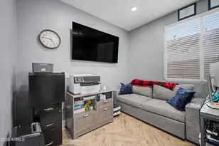17279 W Dahlia Dr, Surprise, AZ 85388 - Photo 11