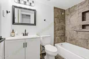 8608 E Whitton Ave, Scottsdale, AZ 85251 - Photo 11