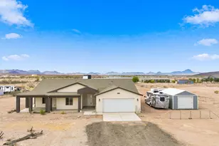 33201 W Siesta Way, Tonopah, AZ 85354 - Photo 1
