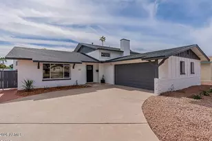 233 E Ellis Dr, Tempe, AZ 85282 - Photo 1