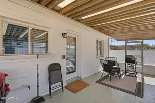 233 E Ellis Dr, Tempe, AZ 85282 - Photo 33