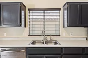 315 W Kelton Ln, Phoenix, AZ 85023 - Photo 11