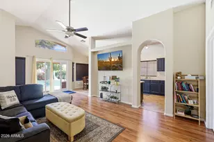 315 W Kelton Ln, Phoenix, AZ 85023 - Photo 3