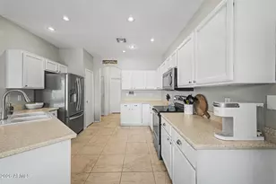 4730 E Silverwood Dr, Phoenix, AZ 85048 - Photo 5