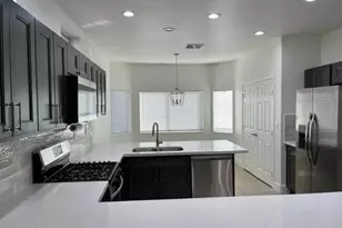 22029 N Golf Club Dr, Sun City West, AZ 85375 - Photo 7