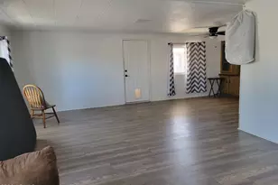 8401 N 67th Ave, Glendale, AZ 85302 - Photo 11
