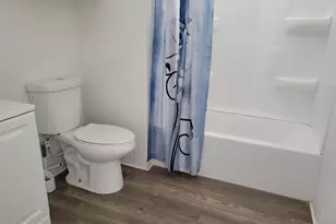 8401 N 67th Ave, Glendale, AZ 85302 - Photo 17