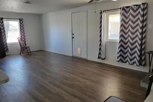 8401 N 67th Ave, Glendale, AZ 85302 - Photo 9