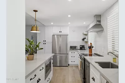 4727 E Lafayette Boulevard #103, Phoenix, AZ 85018 - Photo 5