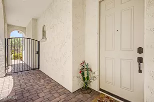 3251 E Bryce Ln, Phoenix, AZ 85050 - Photo 5