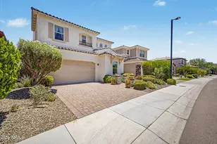 3251 E Bryce Ln, Phoenix, AZ 85050 - Photo 3