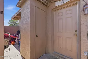 1415 N Pleasant Dr, Chandler, AZ 85225 - Photo 23
